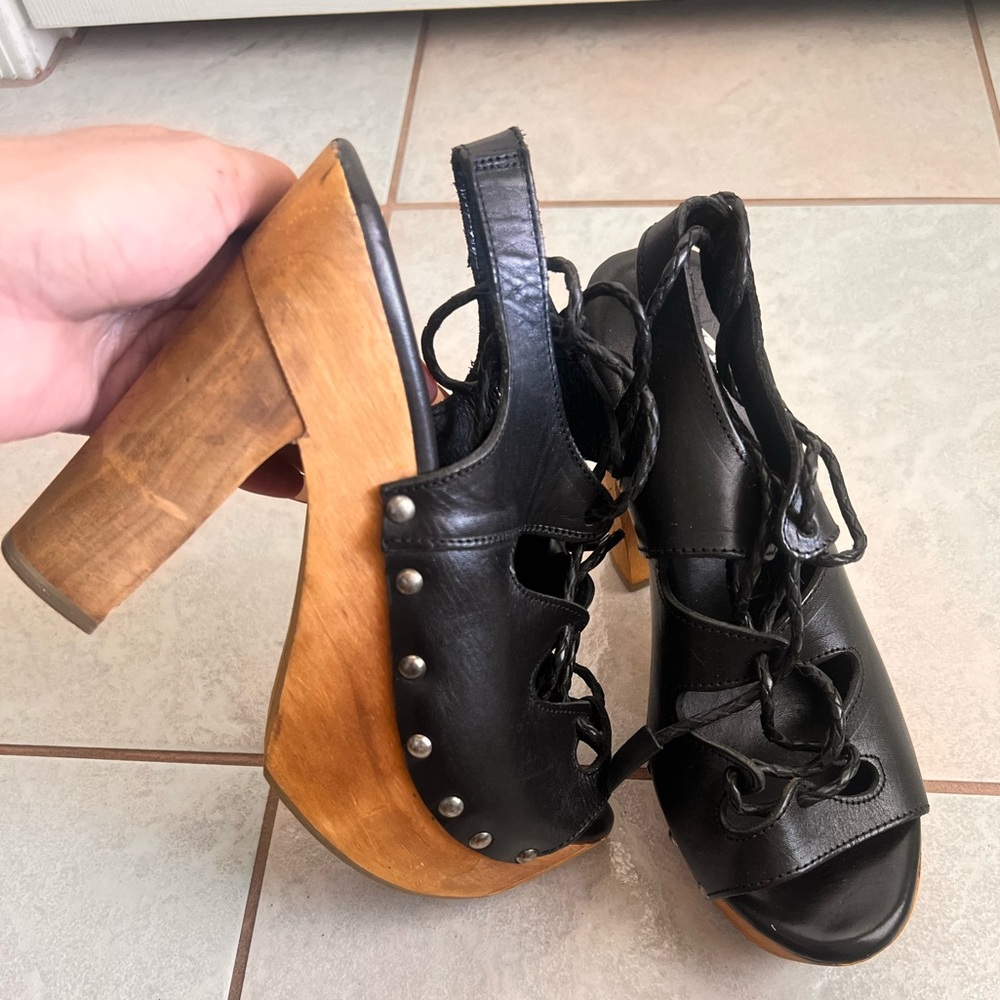Black Leather Women's Heeled Sandals